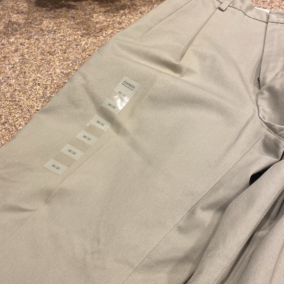 NWT Banana Republic Pleated Smithfield Relaxed Leg Chinos 36 / 32 - Picture 13 of 16